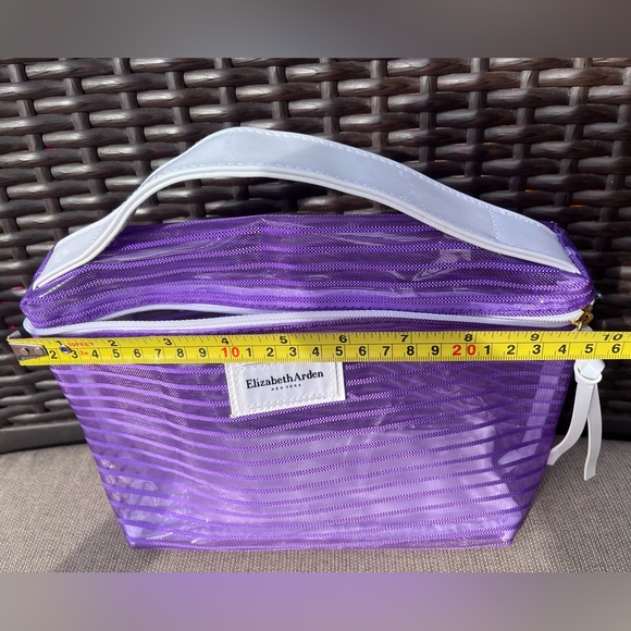 EUC Elizabeth Arden Cosmetic Carry Bag - Picture 2 of 7